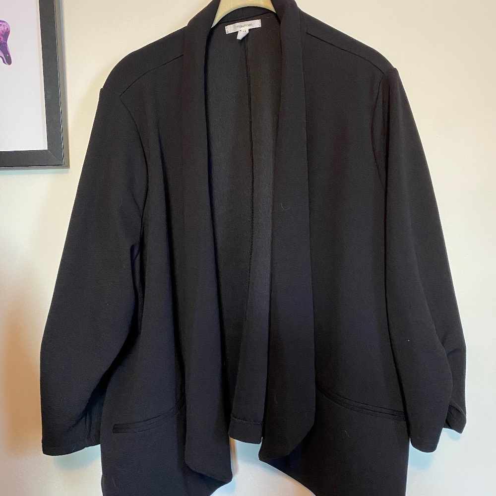 Black crop Maurice’s jacket